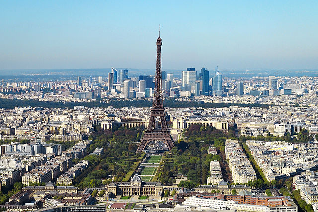 La tour Eiffel et Paris